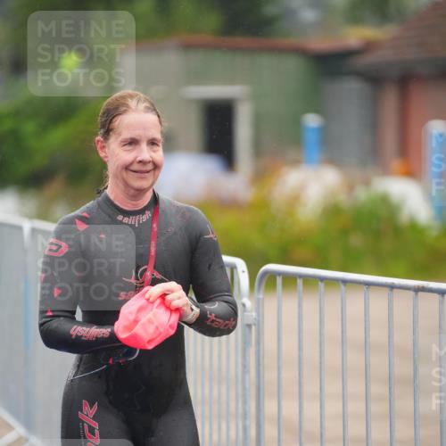 30.08.2026 - Elbe Triathlon Hamburg LAZAROV Photography http://msf.ph/oto/10031642 30.08.2026 08:37:35 Schwimmen 361 meine-sportfotos.de