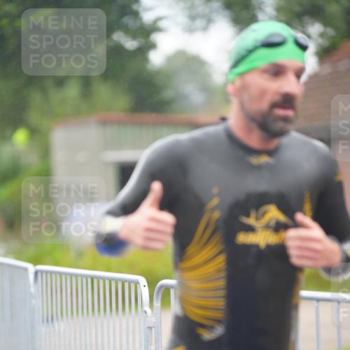 30.08.2026 - Elbe Triathlon Hamburg LAZAROV Photography http://msf.ph/oto/10031675 30.08.2026 08:37:49 Schwimmen 295 meine-sportfotos.de