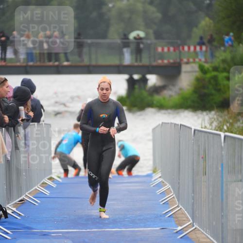 30.08.2026 - Elbe Triathlon Hamburg LAZAROV Photography http://msf.ph/oto/10031678 30.08.2026 08:38:04 Schwimmen 338 meine-sportfotos.de