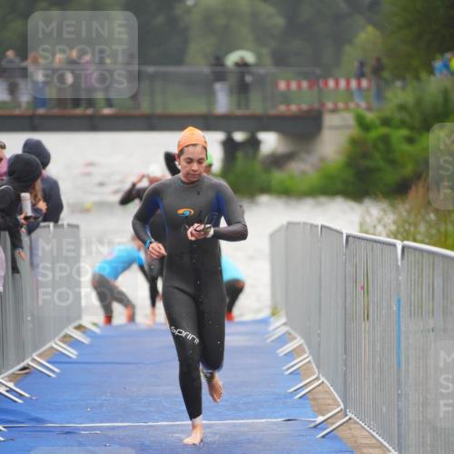 30.08.2026 - Elbe Triathlon Hamburg LAZAROV Photography http://msf.ph/oto/10031681 30.08.2026 08:38:05 Schwimmen 338 meine-sportfotos.de