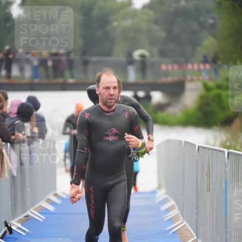 30.08.2026 - Elbe Triathlon Hamburg LAZAROV Photography http://msf.ph/oto/10031714 30.08.2026 08:38:12 Schwimmen 202, 260, 310, 338 meine-sportfotos.de