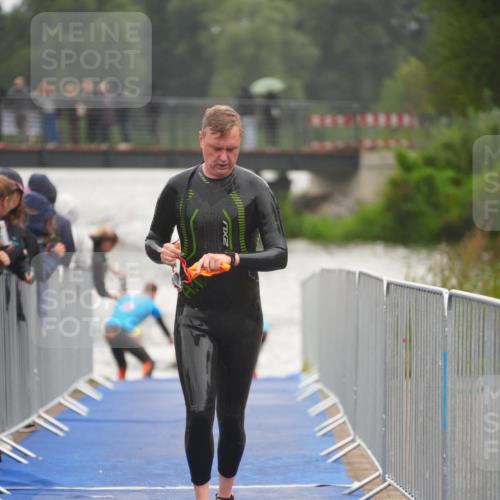 30.08.2026 - Elbe Triathlon Hamburg LAZAROV Photography http://msf.ph/oto/10031745 30.08.2026 08:38:17 Schwimmen 202, 260, 310, 324, 338 meine-sportfotos.de