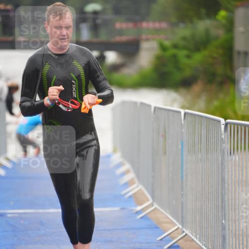 30.08.2026 - Elbe Triathlon Hamburg LAZAROV Photography http://msf.ph/oto/10031753 30.08.2026 08:38:18 Schwimmen 202, 260, 310, 324, 338 meine-sportfotos.de