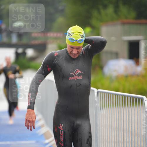 30.08.2026 - Elbe Triathlon Hamburg LAZAROV Photography http://msf.ph/oto/10031793 30.08.2026 08:38:37 Schwimmen 286, 359, 366 meine-sportfotos.de