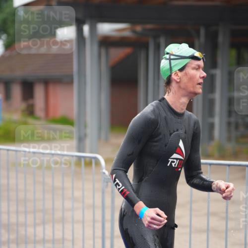 30.08.2026 - Elbe Triathlon Hamburg LAZAROV Photography http://msf.ph/oto/10031839 30.08.2026 08:38:57 Schwimmen 262, 275, 353 meine-sportfotos.de