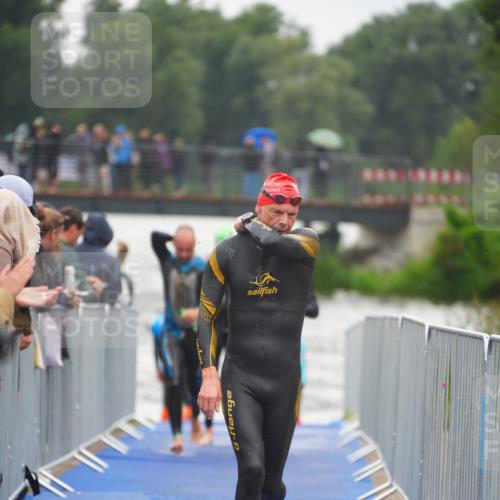 30.08.2026 - Elbe Triathlon Hamburg LAZAROV Photography http://msf.ph/oto/10031842 30.08.2026 08:39:00 Schwimmen 251, 275, 284, 353 meine-sportfotos.de