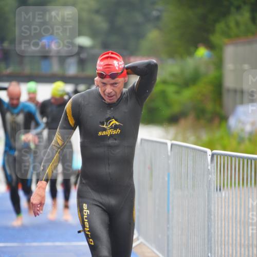 30.08.2026 - Elbe Triathlon Hamburg LAZAROV Photography http://msf.ph/oto/10031843 30.08.2026 08:39:01 Schwimmen 251, 255, 275, 284, 353 meine-sportfotos.de
