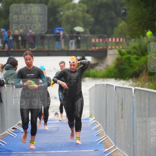 30.08.2026 - Elbe Triathlon Hamburg LAZAROV Photography http://msf.ph/oto/10031887 30.08.2026 08:39:13 Schwimmen 251, 255, 275, 284, 351, 391 meine-sportfotos.de