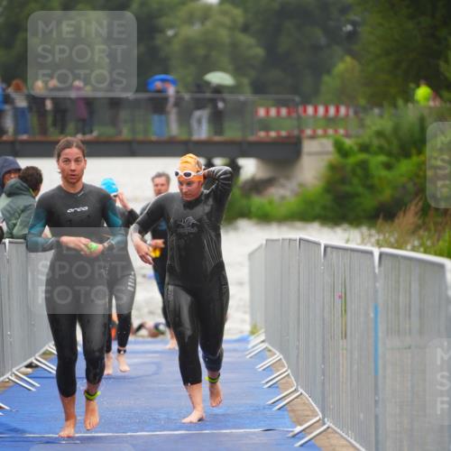30.08.2026 - Elbe Triathlon Hamburg LAZAROV Photography http://msf.ph/oto/10031889 30.08.2026 08:39:14 Schwimmen 251, 255, 275, 284, 351, 389, 391 meine-sportfotos.de