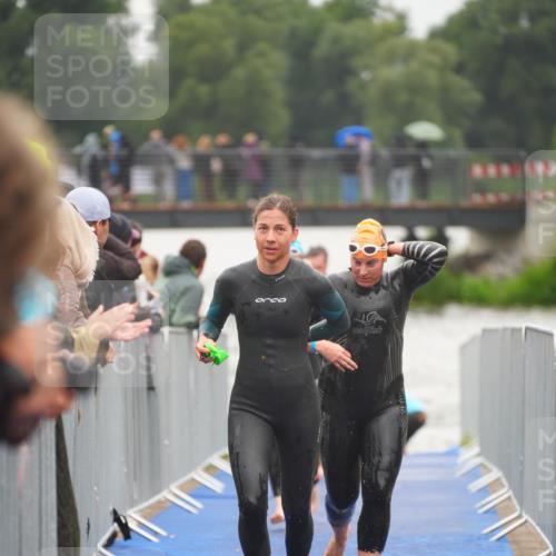 30.08.2026 - Elbe Triathlon Hamburg LAZAROV Photography http://msf.ph/oto/10031892 30.08.2026 08:39:15 Schwimmen 251, 255, 270, 275, 284, 351, 389, 391 meine-sportfotos.de