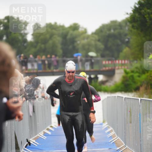 30.08.2026 - Elbe Triathlon Hamburg LAZAROV Photography http://msf.ph/oto/10031976 30.08.2026 08:39:36 Schwimmen 263, 285, 297, 347, 380, 411 meine-sportfotos.de