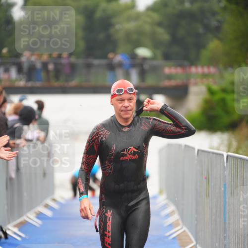 30.08.2026 - Elbe Triathlon Hamburg LAZAROV Photography http://msf.ph/oto/10032092 30.08.2026 08:40:20 Schwimmen 274, 287, 314, 315, 341, 375 meine-sportfotos.de