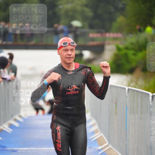 30.08.2026 - Elbe Triathlon Hamburg LAZAROV Photography http://msf.ph/oto/10032095 30.08.2026 08:40:20 Schwimmen 274, 287, 314, 315, 341, 375 meine-sportfotos.de