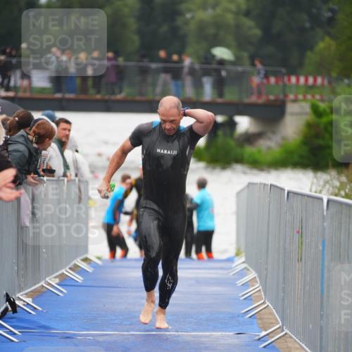 30.08.2026 - Elbe Triathlon Hamburg LAZAROV Photography http://msf.ph/oto/10032103 30.08.2026 08:40:28 Schwimmen 258, 314, 315, 341, 375 meine-sportfotos.de