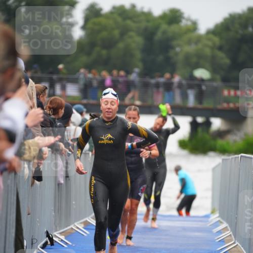30.08.2026 - Elbe Triathlon Hamburg LAZAROV Photography http://msf.ph/oto/10032120 30.08.2026 08:40:35 Schwimmen 258, 288, 315, 343, 383 meine-sportfotos.de