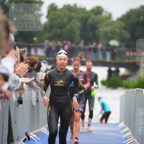 30.08.2026 - Elbe Triathlon Hamburg LAZAROV Photography http://msf.ph/oto/10032123 30.08.2026 08:40:36 Schwimmen 258, 288, 343, 383 meine-sportfotos.de