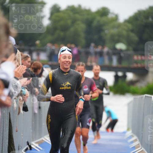 30.08.2026 - Elbe Triathlon Hamburg LAZAROV Photography http://msf.ph/oto/10032126 30.08.2026 08:40:36 Schwimmen 258, 288, 343, 383 meine-sportfotos.de