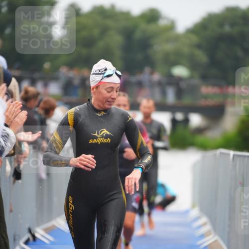 30.08.2026 - Elbe Triathlon Hamburg LAZAROV Photography http://msf.ph/oto/10032133 30.08.2026 08:40:37 Schwimmen 258, 288, 343, 383 meine-sportfotos.de