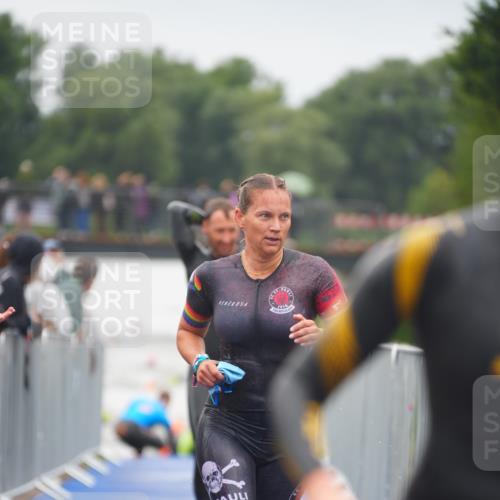 30.08.2026 - Elbe Triathlon Hamburg LAZAROV Photography http://msf.ph/oto/10032135 30.08.2026 08:40:39 Schwimmen 258, 288, 343, 383 meine-sportfotos.de