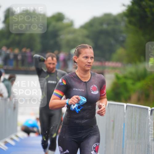 30.08.2026 - Elbe Triathlon Hamburg LAZAROV Photography http://msf.ph/oto/10032138 30.08.2026 08:40:39 Schwimmen 258, 288, 343, 383 meine-sportfotos.de