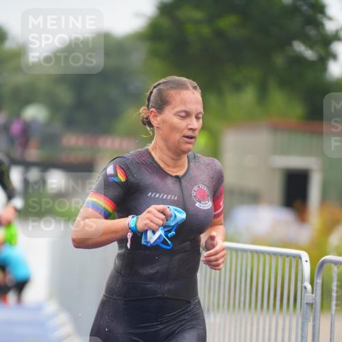 30.08.2026 - Elbe Triathlon Hamburg LAZAROV Photography http://msf.ph/oto/10032143 30.08.2026 08:40:40 Schwimmen 258, 288, 343, 383 meine-sportfotos.de