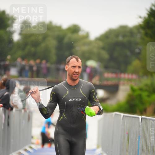 30.08.2026 - Elbe Triathlon Hamburg LAZAROV Photography http://msf.ph/oto/10032147 30.08.2026 08:40:41 Schwimmen 258, 288, 343, 383 meine-sportfotos.de