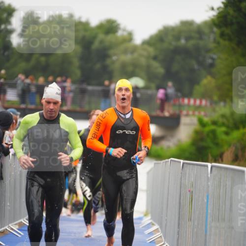 30.08.2026 - Elbe Triathlon Hamburg LAZAROV Photography http://msf.ph/oto/10032168 30.08.2026 08:40:49 Schwimmen 271, 281, 288, 321, 343, 383 meine-sportfotos.de