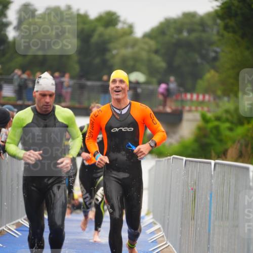 30.08.2026 - Elbe Triathlon Hamburg LAZAROV Photography http://msf.ph/oto/10032170 30.08.2026 08:40:50 Schwimmen 271, 281, 288, 321, 343, 383 meine-sportfotos.de