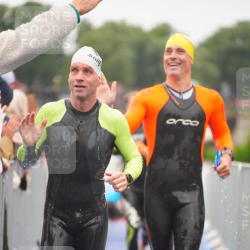 30.08.2026 - Elbe Triathlon Hamburg LAZAROV Photography http://msf.ph/oto/10032178 30.08.2026 08:40:51 Schwimmen 271, 281, 288, 321, 340, 343, 383 meine-sportfotos.de