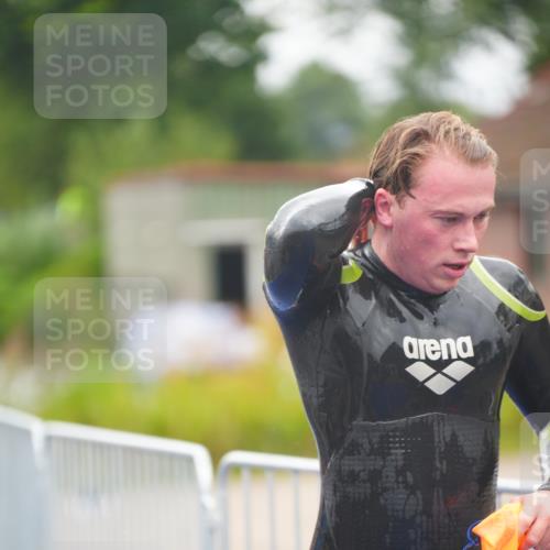 30.08.2026 - Elbe Triathlon Hamburg LAZAROV Photography http://msf.ph/oto/10032184 30.08.2026 08:40:54 Schwimmen 271, 281, 288, 299, 302, 321, 340, 386 meine-sportfotos.de