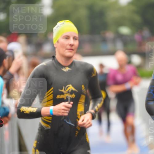 30.08.2026 - Elbe Triathlon Hamburg LAZAROV Photography http://msf.ph/oto/10032210 30.08.2026 08:41:01 Schwimmen 271, 281, 299, 301, 302, 321, 327, 340, 369, 386 meine-sportfotos.de