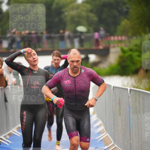 30.08.2026 - Elbe Triathlon Hamburg LAZAROV Photography http://msf.ph/oto/10032215 30.08.2026 08:41:02 Schwimmen 271, 281, 299, 301, 302, 321, 327, 340, 369, 386 meine-sportfotos.de