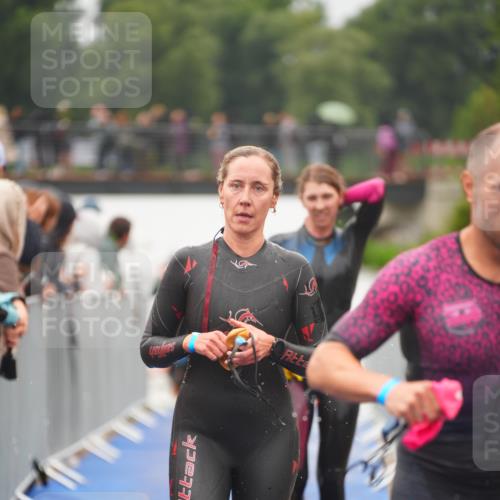 30.08.2026 - Elbe Triathlon Hamburg LAZAROV Photography http://msf.ph/oto/10032220 30.08.2026 08:41:03 Schwimmen 271, 281, 299, 301, 302, 321, 327, 340, 369, 386 meine-sportfotos.de