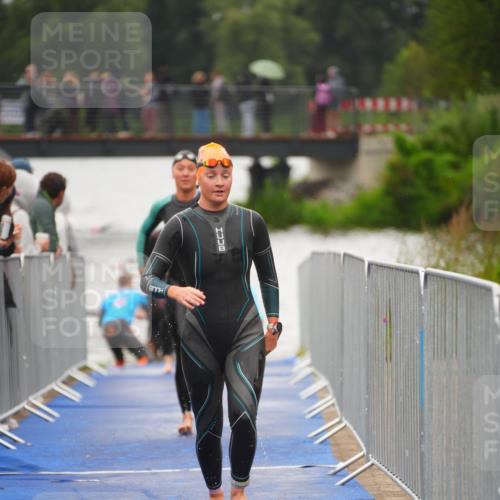 30.08.2026 - Elbe Triathlon Hamburg LAZAROV Photography http://msf.ph/oto/10032239 30.08.2026 08:41:08 Schwimmen 299, 301, 302, 321, 327, 329, 340, 369, 386, 393 meine-sportfotos.de
