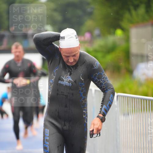 30.08.2026 - Elbe Triathlon Hamburg LAZAROV Photography http://msf.ph/oto/10032278 30.08.2026 08:41:17 Schwimmen 245, 273, 279, 301, 305, 327, 329, 369, 376, 393 meine-sportfotos.de