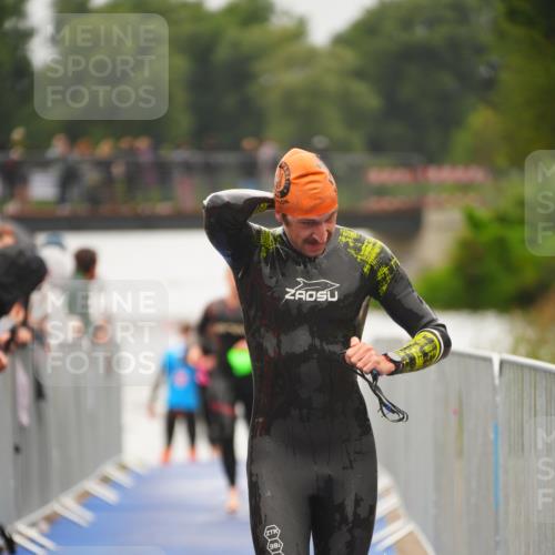 30.08.2026 - Elbe Triathlon Hamburg LAZAROV Photography http://msf.ph/oto/10032308 30.08.2026 08:41:24 Schwimmen 245, 259, 273, 279, 292, 305, 317, 329, 376, 393 meine-sportfotos.de