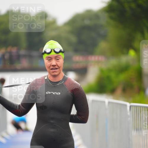 30.08.2026 - Elbe Triathlon Hamburg LAZAROV Photography http://msf.ph/oto/10032363 30.08.2026 08:41:36 Schwimmen 259, 292, 305, 317, 354 meine-sportfotos.de