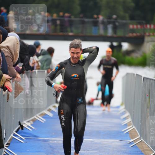 30.08.2026 - Elbe Triathlon Hamburg LAZAROV Photography http://msf.ph/oto/10032376 30.08.2026 08:41:43 Schwimmen 259, 292, 325, 354, 363, 379 meine-sportfotos.de
