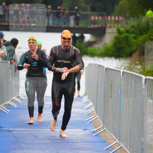 30.08.2026 - Elbe Triathlon Hamburg LAZAROV Photography http://msf.ph/oto/10032397 30.08.2026 08:41:49 Schwimmen 298, 325, 363, 379 meine-sportfotos.de