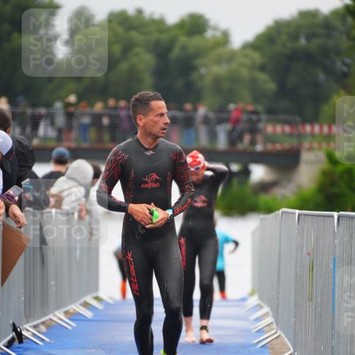 30.08.2026 - Elbe Triathlon Hamburg LAZAROV Photography http://msf.ph/oto/10032428 30.08.2026 08:41:57 Schwimmen 253, 298, 325, 348, 363, 379 meine-sportfotos.de