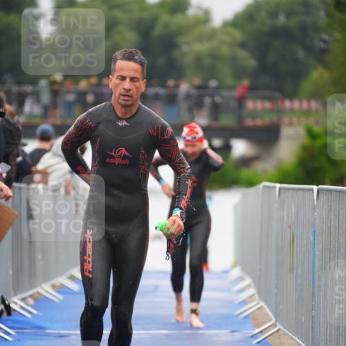 30.08.2026 - Elbe Triathlon Hamburg LAZAROV Photography http://msf.ph/oto/10032436 30.08.2026 08:41:58 Schwimmen 253, 298, 325, 348, 363, 379 meine-sportfotos.de