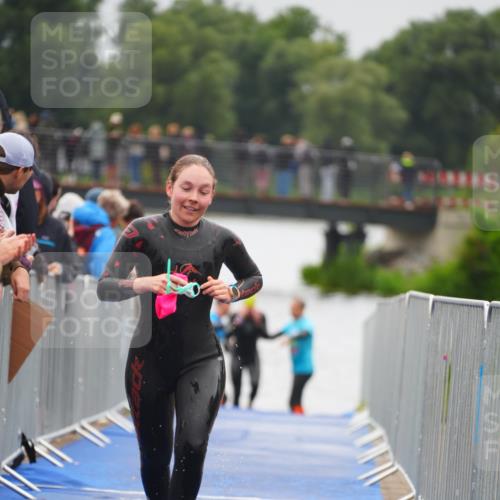30.08.2026 - Elbe Triathlon Hamburg LAZAROV Photography http://msf.ph/oto/10032469 30.08.2026 08:42:21 Schwimmen 358 meine-sportfotos.de