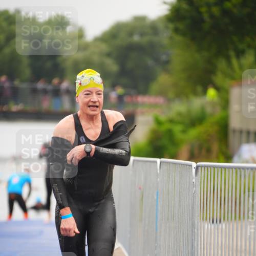 30.08.2026 - Elbe Triathlon Hamburg LAZAROV Photography http://msf.ph/oto/10032500 30.08.2026 08:42:35 Schwimmen 358, 385 meine-sportfotos.de