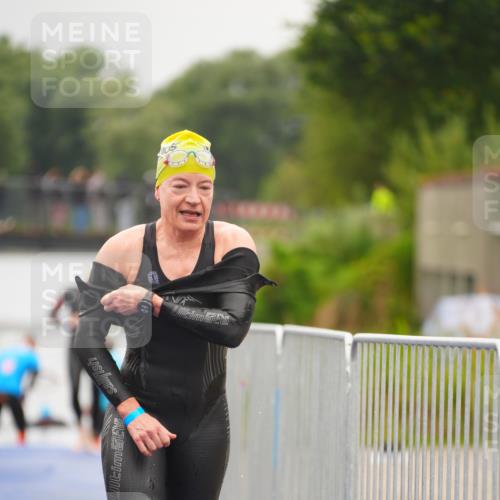 30.08.2026 - Elbe Triathlon Hamburg LAZAROV Photography http://msf.ph/oto/10032503 30.08.2026 08:42:35 Schwimmen 358, 385 meine-sportfotos.de