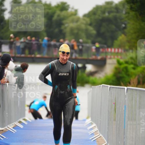30.08.2026 - Elbe Triathlon Hamburg LAZAROV Photography http://msf.ph/oto/10032562 30.08.2026 08:43:06 Schwimmen 249, 289, 352 meine-sportfotos.de