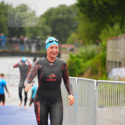30.08.2026 - Elbe Triathlon Hamburg LAZAROV Photography http://msf.ph/oto/10032587 30.08.2026 08:43:10 Schwimmen 249, 352, 362 meine-sportfotos.de