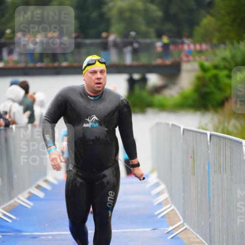 30.08.2026 - Elbe Triathlon Hamburg LAZAROV Photography http://msf.ph/oto/10032647 30.08.2026 08:43:30 Schwimmen 267, 283, 319, 381 meine-sportfotos.de