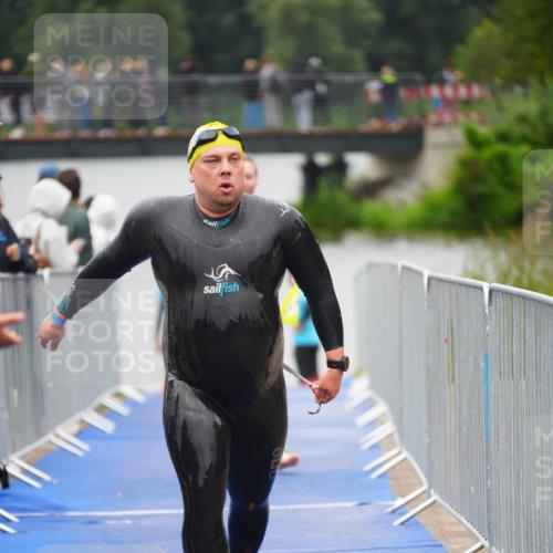 30.08.2026 - Elbe Triathlon Hamburg LAZAROV Photography http://msf.ph/oto/10032650 30.08.2026 08:43:30 Schwimmen 267, 283, 319, 381 meine-sportfotos.de