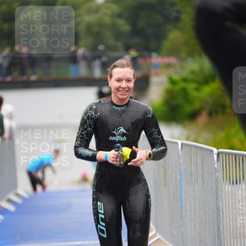 30.08.2026 - Elbe Triathlon Hamburg LAZAROV Photography http://msf.ph/oto/10032661 30.08.2026 08:43:35 Schwimmen 283, 319, 381 meine-sportfotos.de