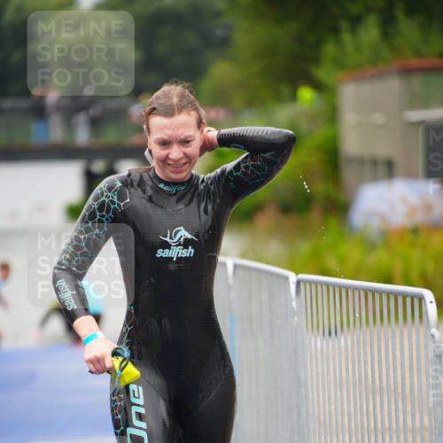 30.08.2026 - Elbe Triathlon Hamburg LAZAROV Photography http://msf.ph/oto/10032667 30.08.2026 08:43:36 Schwimmen 283, 319, 381 meine-sportfotos.de